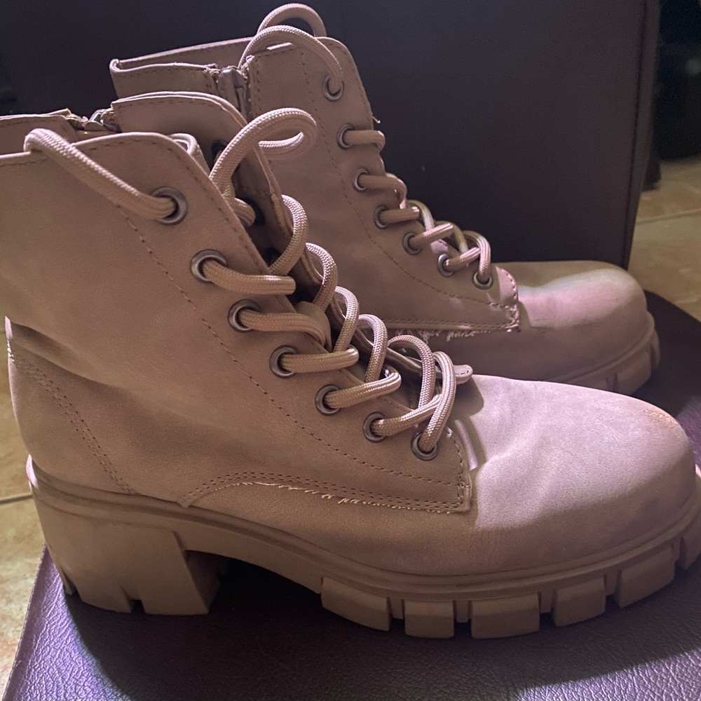 Women's Tan Lace-Up combat boots